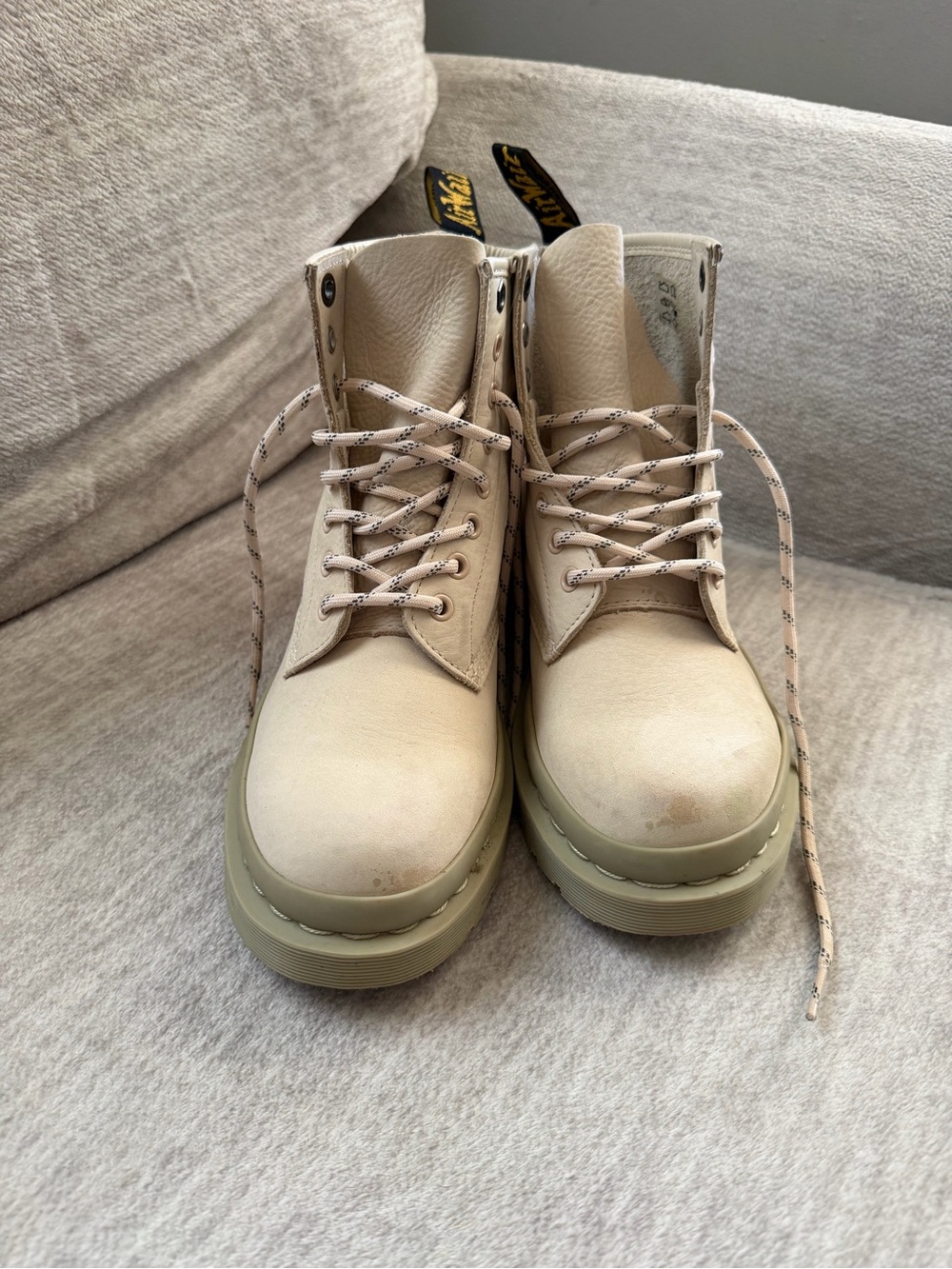 Women’s DOC MARTEN Mono Milled Nubuck Leather Lace Up Boots Size 9